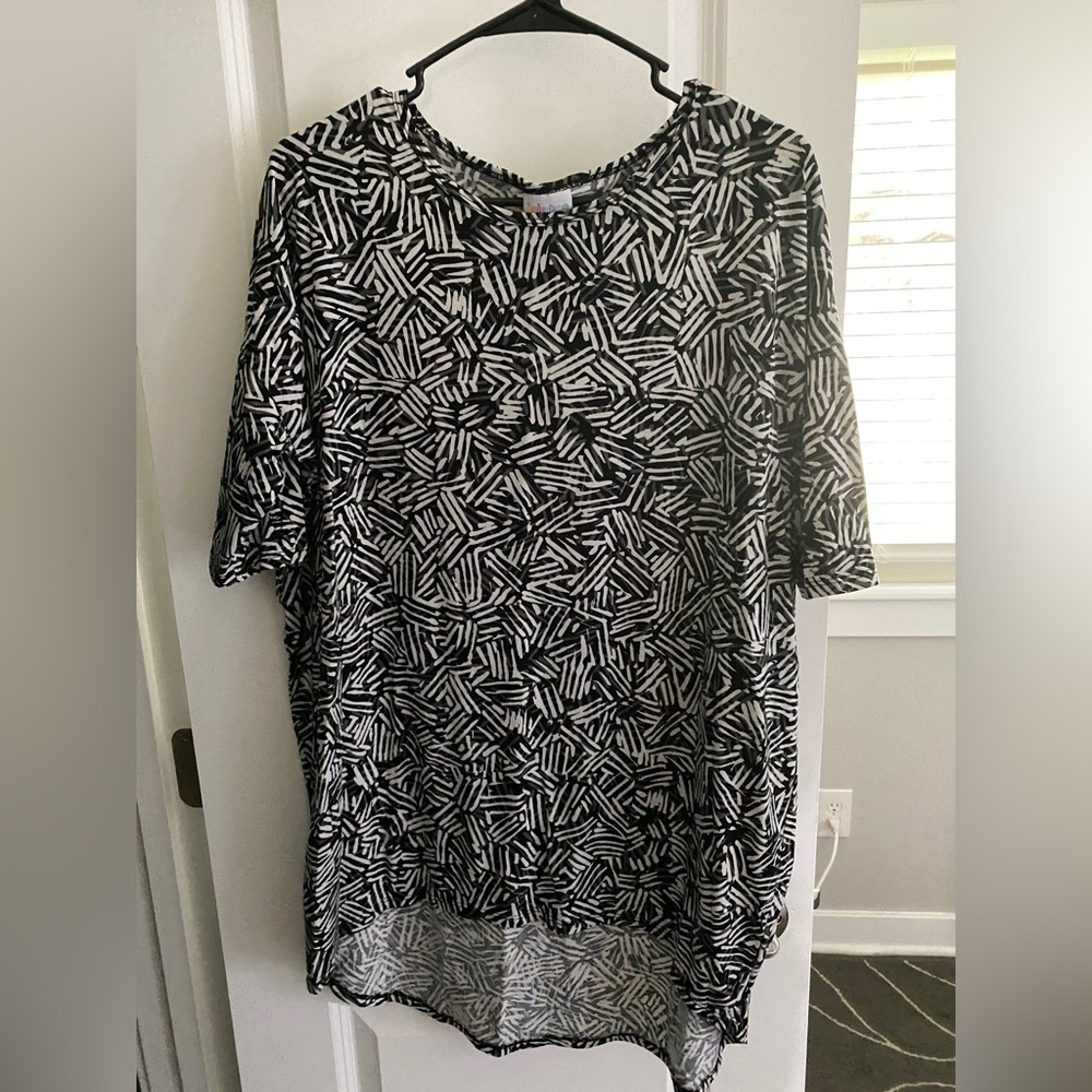 LuLaRoe short sleeve top